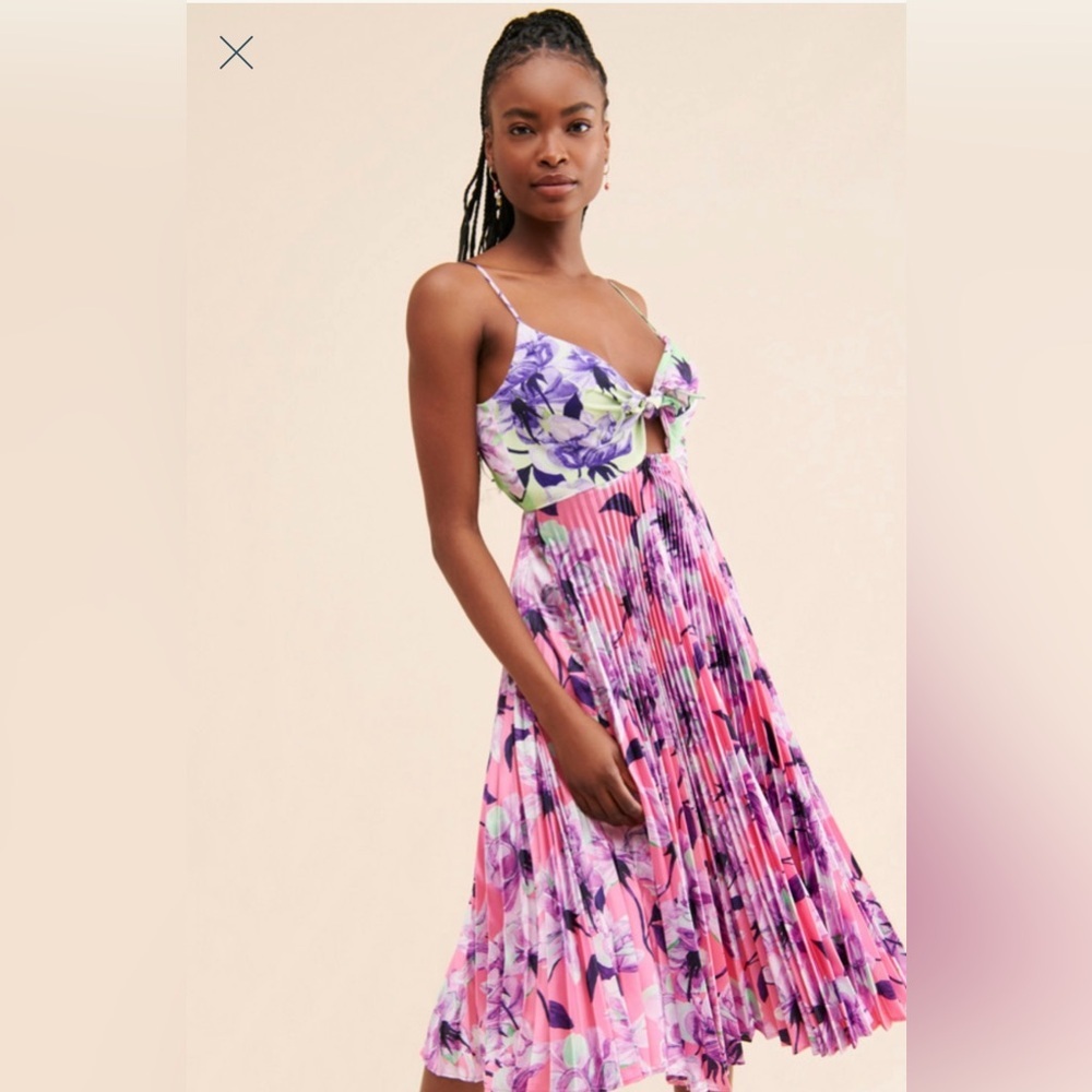 Midi Dress with pleated skirt size S,wedding guest, resortwear adjustable straps - Picture 3 of 16